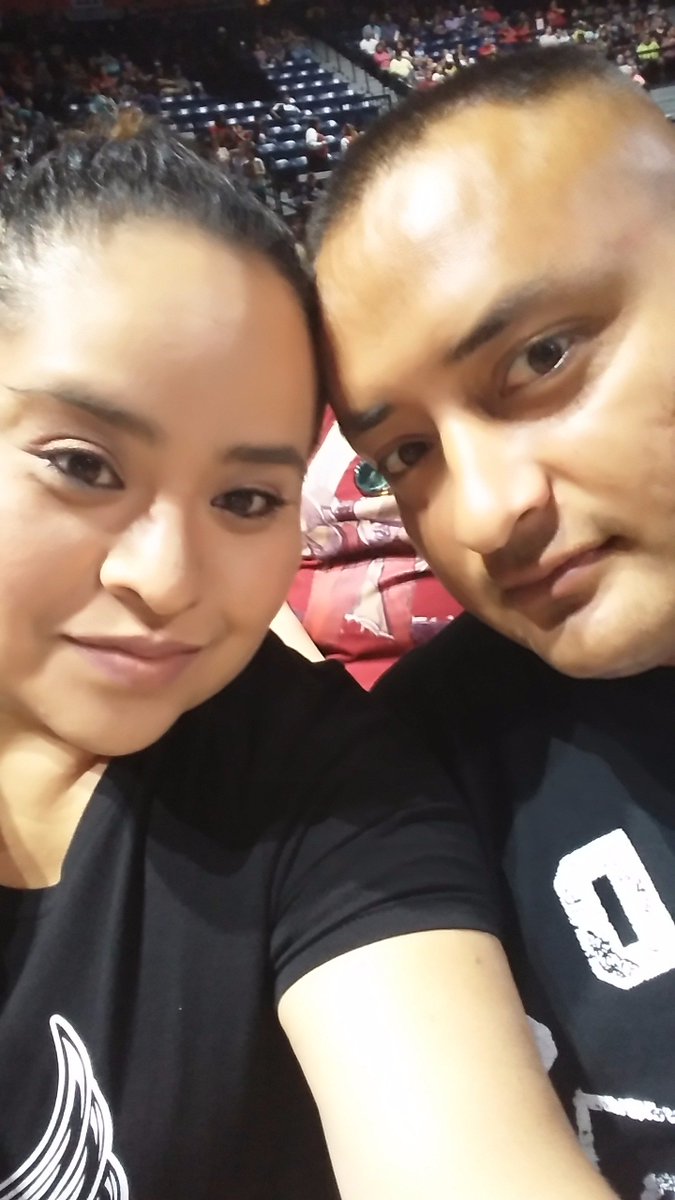 FortalezaSandra's tweet photo. Date night #WWEHidalgo https://t.co/o2GF1j2gSi