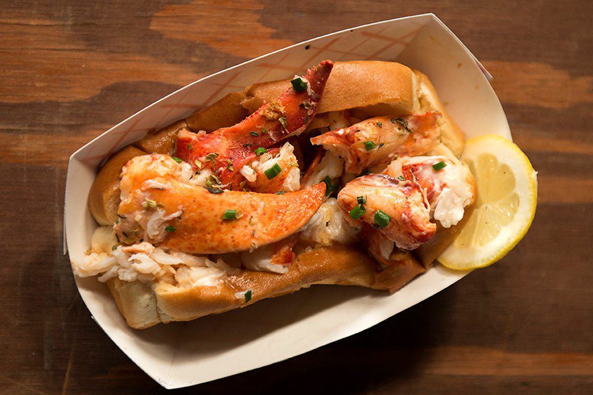 FOX61News's tweet photo. And the winner for ‘World’s Best Lobster Roll’ goes to…. https://t.co/IxBZP9FmZj https://t.co/ynl6YESZWc