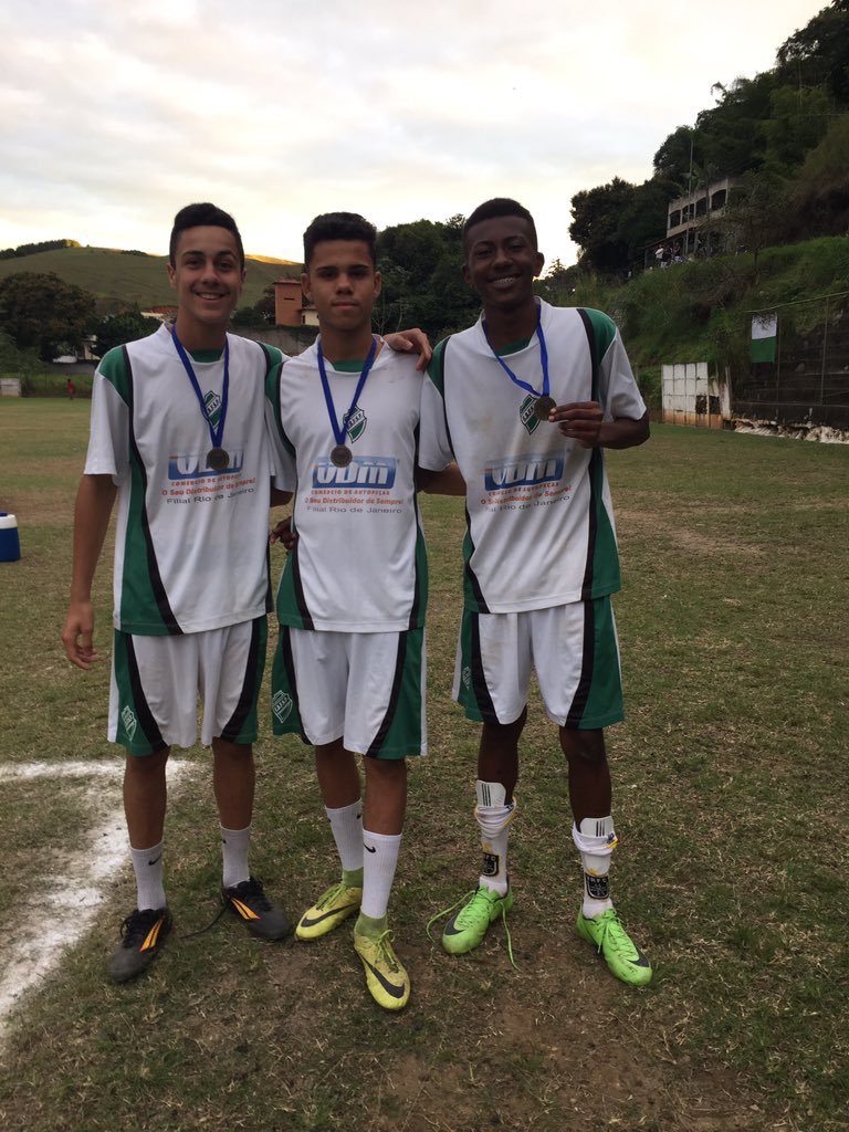 gabriel_t06's tweet photo. No São Pedro segue tudo normal #Desde2001 #EternoPV #Campeões #MuitaHistoria  #MaisUmPraConta https://t.co/rtUiuPX6hC