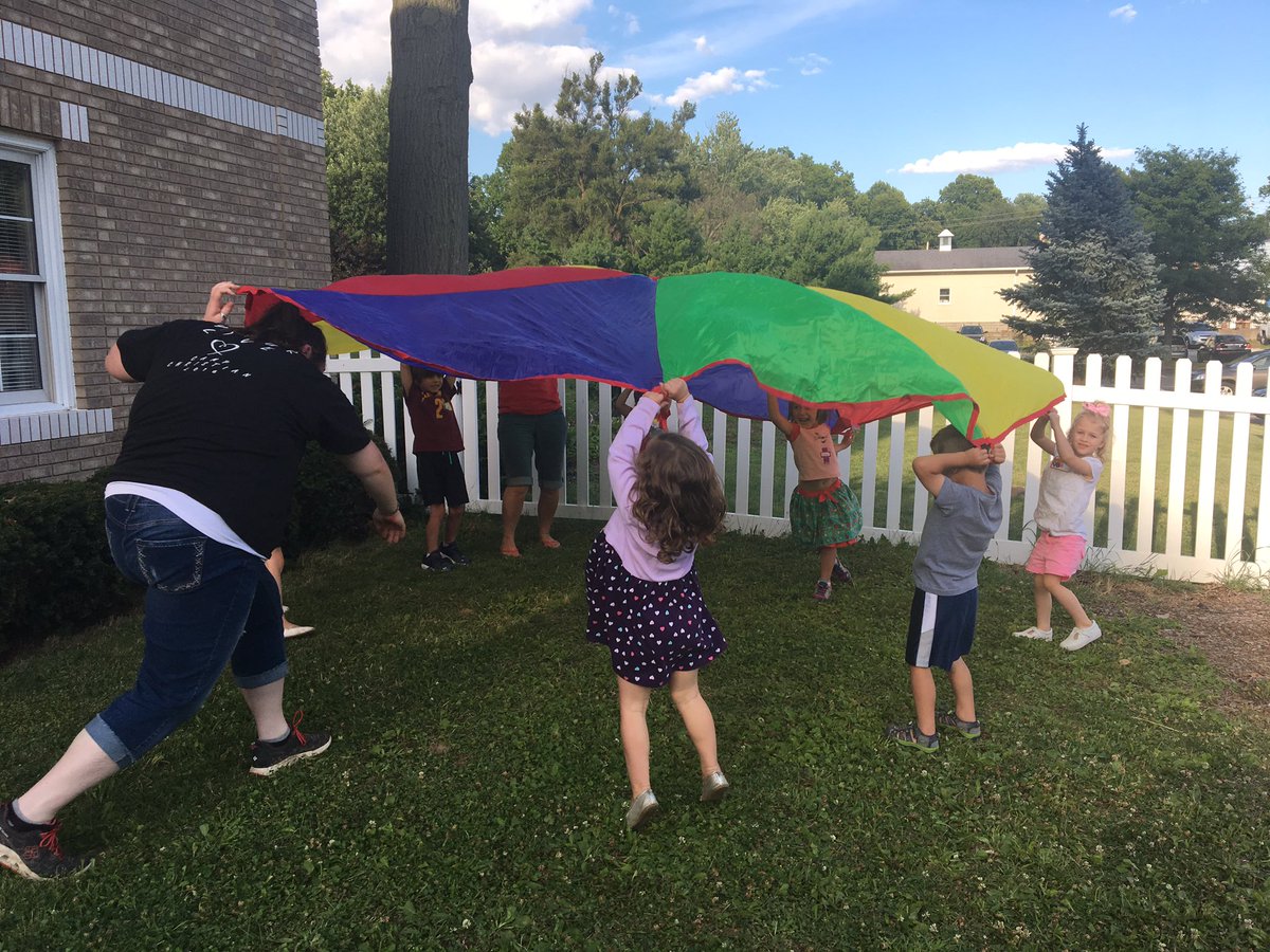 FCCStow's tweet photo. Day 1 at #makerfunfactoryvbs2017 GOD MADE YOU! #fccstow https://t.co/3bqKfVD5i6