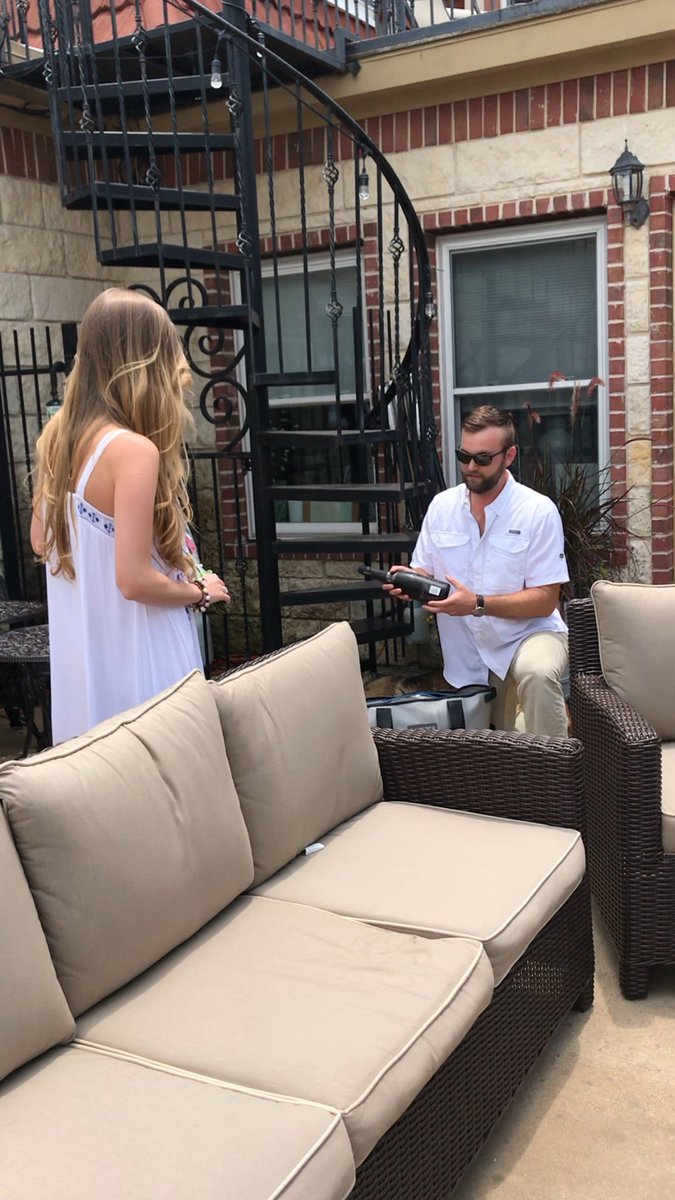 wesley_finnell's tweet photo. my brother proposed today and omg it was the cutest thing i’ve ever seen. he is doing something right y’all! she’s a keeper for sure! https://t.co/8NCzHbjJjR