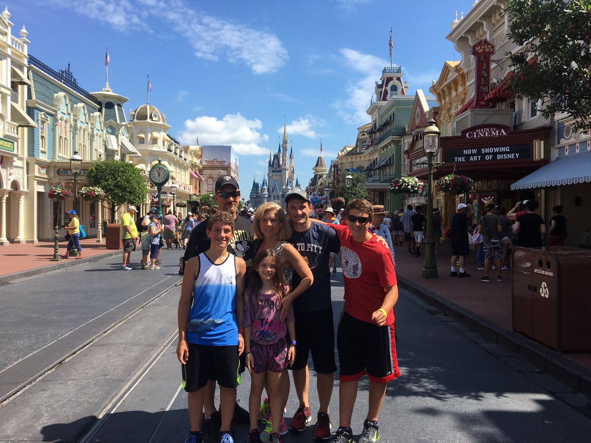 djcpsec's tweet photo. R&amp;R at Disney (Research and Recon for new PSEC demos!) https://t.co/yhvZxQDKzY