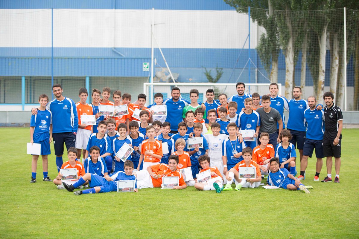 FundacionBKNDA's tweet photo. También finaliza la I Edición del #DACI17 una aventura que comenzamos esta temporada muy ilusionante. 
¡Ya pensamos en la siguiente! ⚽️ https://t.co/tE8pXuCs2x