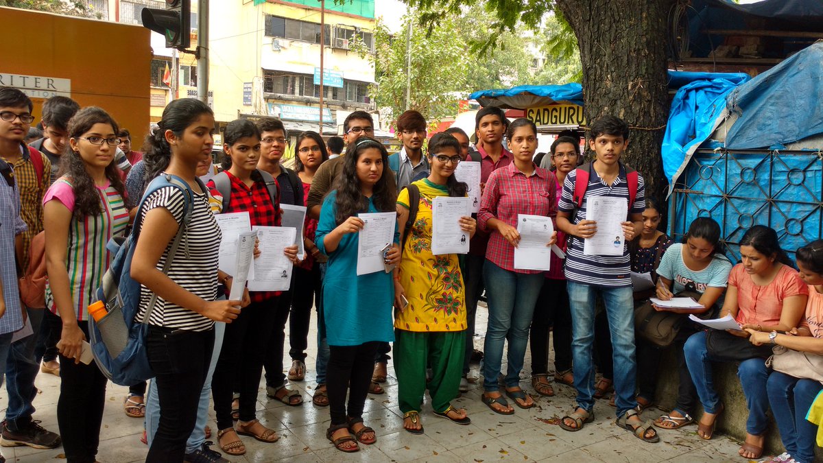 Sanketj90's tweet photo. Students take battle to another level...
Media come to support...
@zee24taasnews @the_hindu @Tv9Marathi @Uni_Mumbai 
#Niper #admission #help https://t.co/OHGvTAgoBO