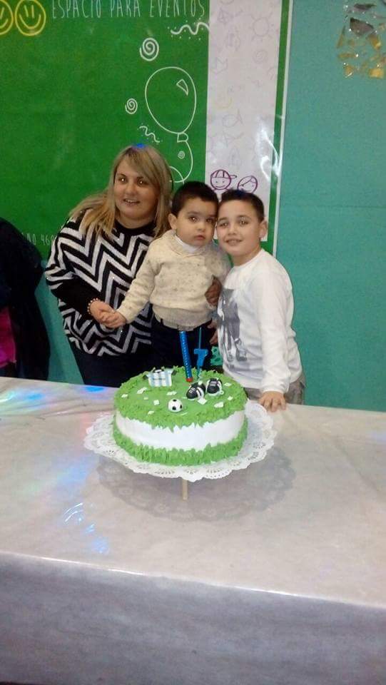 GalloursNoelia's tweet photo. Mis Popis de la tía!!! #Amarlos ❤ https://t.co/LqS2Mc55tH