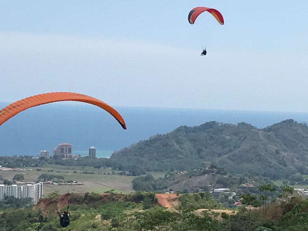 JACOPARAGLIDING's tweet photo. #jacotours #jacoadventure #costaricatours #costaricaadventure #paraglidingcostarica #jaco #paragliding #costarica #paramotorcostarica https://t.co/bFwQ6IE3FG