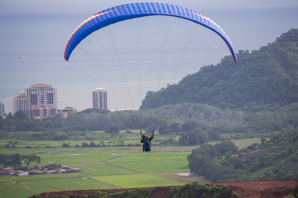 JACOPARAGLIDING's tweet photo. #jacotours #jacoadventure #costaricatours #costaricaadventure #paraglidingcostarica #jaco #paragliding #costarica #paramotorcostarica https://t.co/Pvp5eClN2t