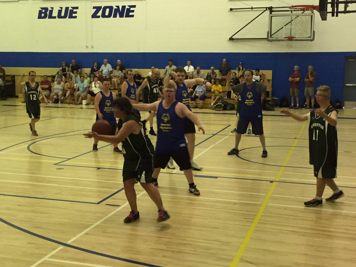 bobwanner's tweet photo. 1/2 A hot, but exciting, finale to the #medicinehat2017 @SpecialOAlberta summer games! #witnesspurejoy https://t.co/EDtMy0nY72