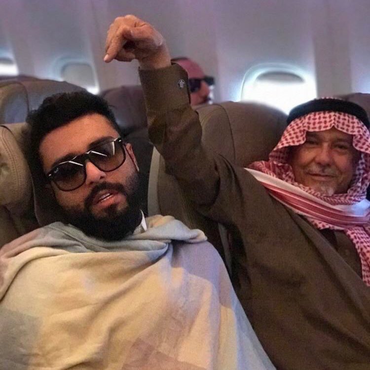 قبل ايام فقد والدته واليوم يفقد والده، اسأل الله ان يربط على قلبه وأن يرحم والديه #والد_محمد_الموسي_في_ذمه_الله