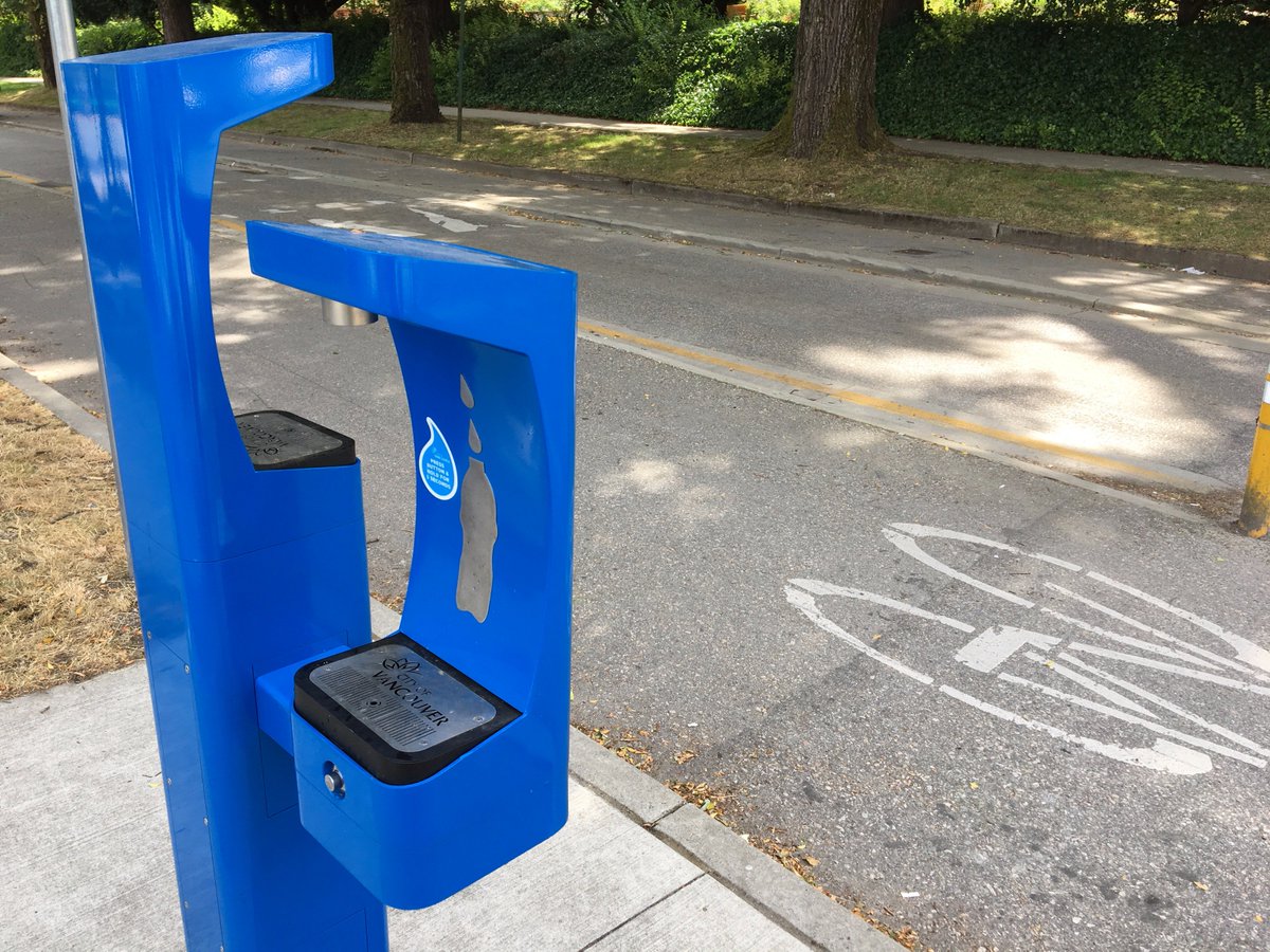 itcaughtmyeye's tweet photo. Glad @CityofVancouver is installing #water bottle refill stations next to fountains. Access to 🚰 vital to beat the heat. #cities #health https://t.co/1L0UdY6tgd
