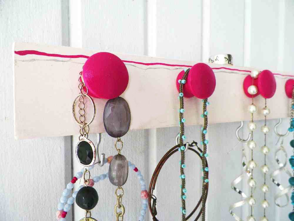 ruralgals's tweet image. Magenta Jewelry Hanger Necklace Organizer 12x3 Inch Storag… etsy.me/2rkidyH #CountryChicShoppe #PaintedKnobs