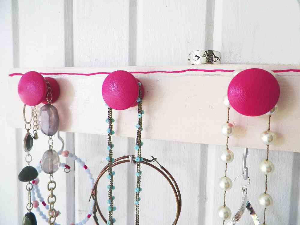 ruralgals's tweet image. Magenta Jewelry Hanger Necklace Organizer 12x3 Inch Storag… etsy.me/2rkidyH #CountryChicShoppe #PaintedKnobs