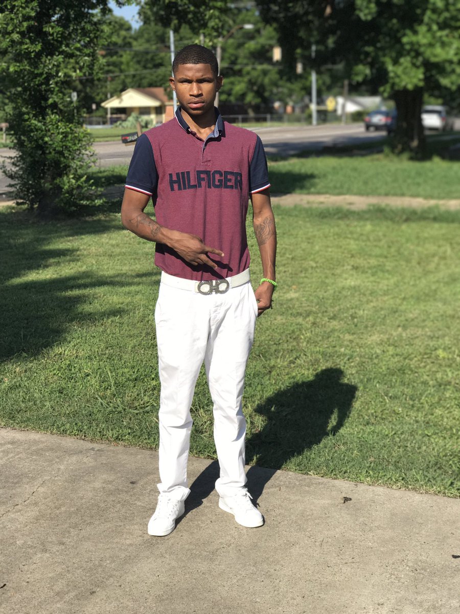 BandsUp14's tweet photo. 🤷🏽‍♂️ https://t.co/IlYnqrrrjs