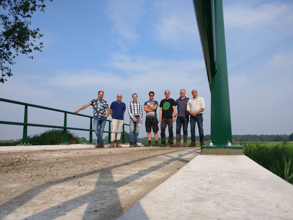 MattijsO's tweet photo. 4 bruggen Zandkantse Leij zijn opgeleverd! Mooi werk,prettige samenwerking @wddommel @Waco_CV @RHDHV_Brabant @GebrSchoulsBV @Brab_Landschap https://t.co/BZ9lBHWnJr