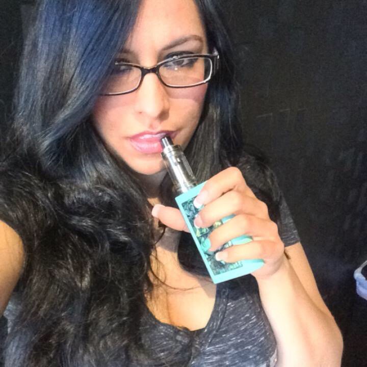 emmth3gem's tweet image. First broadcast!#Liveme 💎🌺EMM🌺💎: liveme.com/media/play/?vi…