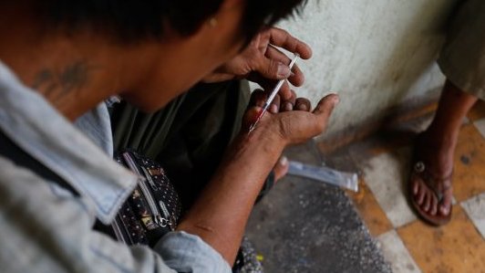TransformDrugs's tweet photo. Cambodia's recent drug war initiative has no discernible impact on drug traffic: @UNODC https://t.co/0E9l9vatwF But crackdown will continue. https://t.co/XmcvNsVxJn