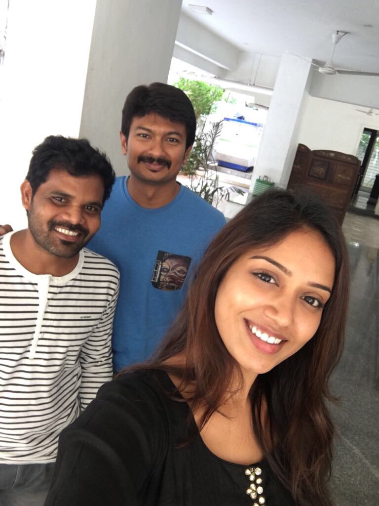 NPethurajTrend's tweet photo. #PodhuvagaEmmanasuThangam
@NPethuraj @Udhaystalin @Thalapathyprabu #selfie https://t.co/GAAJFzGqLc