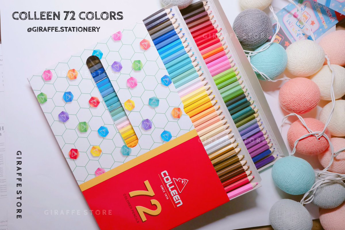 giraffereview's tweet photo. Colleen 72 สี รุ่นนี้พิเศษที่ไม่มีสีนีออน เน้นโทนพาสเทล ลงสีได้ทั้งกระดาษขาวและดำ ดีงาม อยากให้เรียงสวยๆแบบนี้ไป  งื้ออ~ #รีวิวเครื่อง��ขียน https://t.co/HXsRlX1Ci9