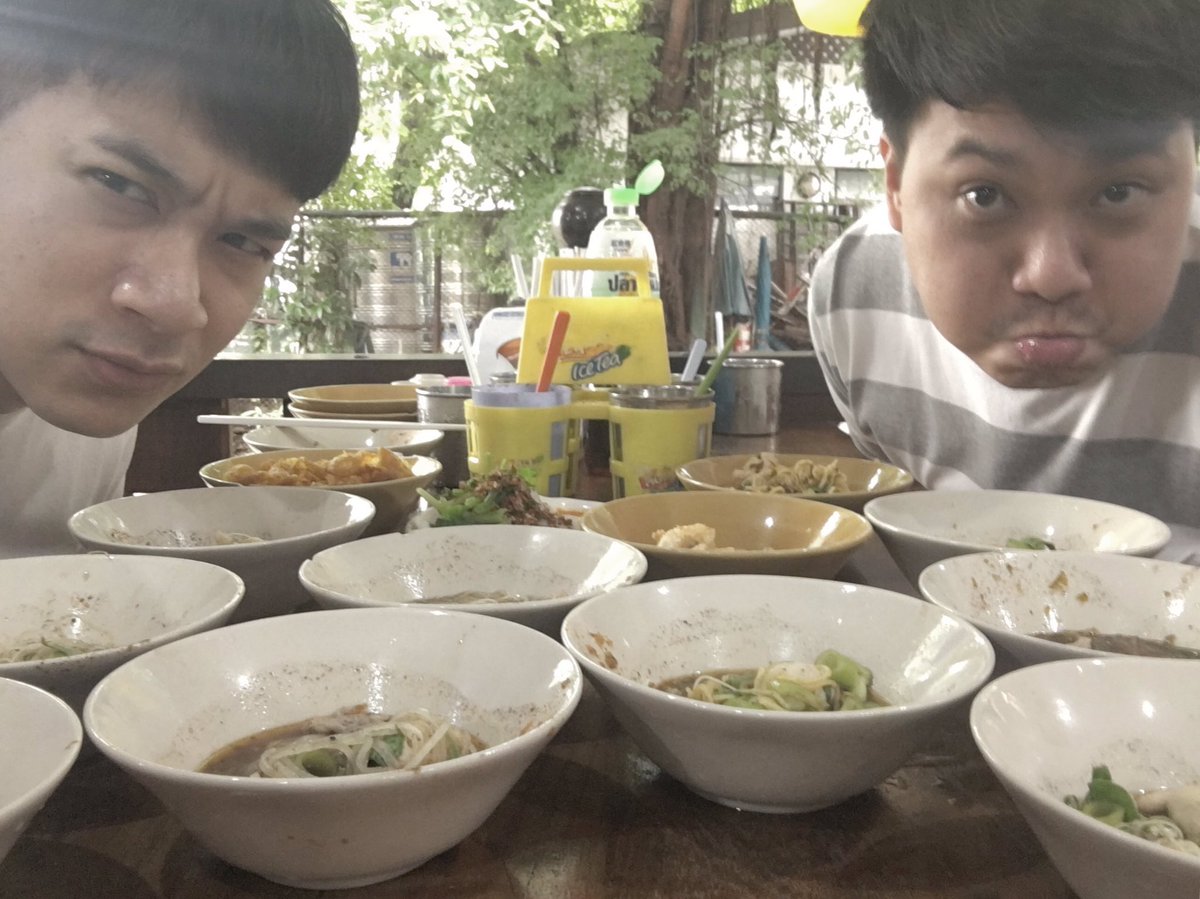 Onk24's tweet photo. มารำลึกวัยเรียน🤓🤓 #owsowo #owstyle https://t.co/D7oaqTR2m8