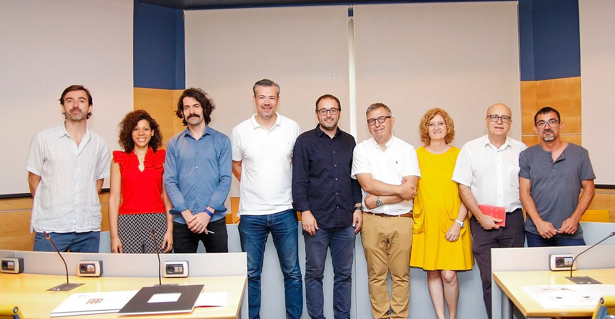 .<a href="/DissenyCV/">DissenyCV</a>: Conoce a los diseñadores seleccionados para <a href="/nudegeneration/">nude generation</a>  buff.ly/2u2ZnMK <a href="/habitatvalencia/">FeriaHábitatValència</a>