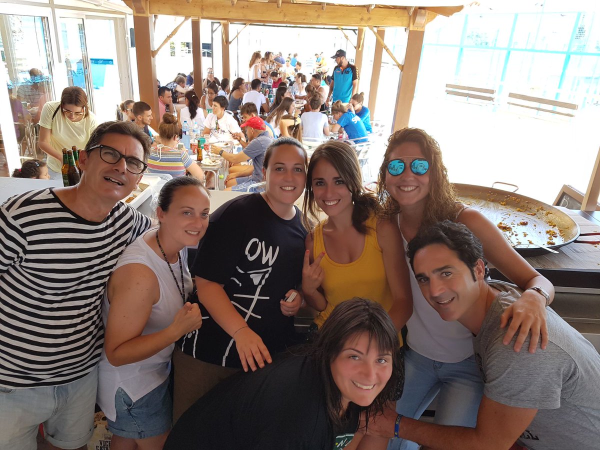 UDAguilasFem's tweet photo. 😍 👏 ¡Muchas #GRACIAS A TODOS los que habéis colaborado con nosotras! 

¡Ha sido un finde genial!

¡Gracias 🎾 @PadelanteClub por todo! https://t.co/1C6akRQizt
