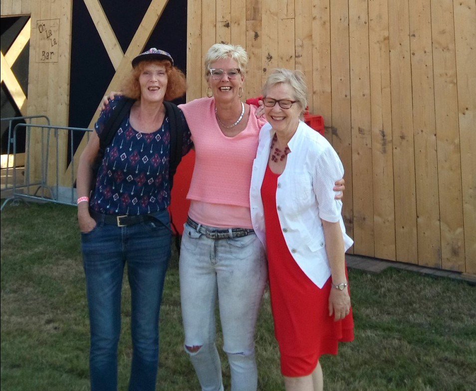 Medemblikactuee's tweet photo. #medemblik: #column #ria manshanden(GL) – #backstage bij #dijkpop https://t.co/pNzSWtkHwe https://t.co/TnSiNjq45K