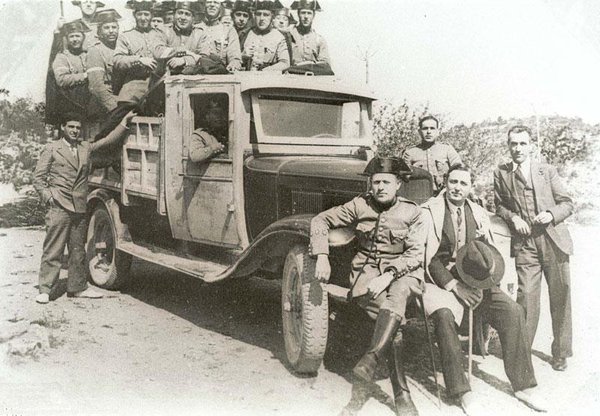 guardiacivil's tweet photo. ¡Felicidades a los profesionales del transporte en el día de su patrón!
 #SanCristobal
Siempre grandes en la carretera. Feliz viaje https://t.co/BOWKGCnXJY