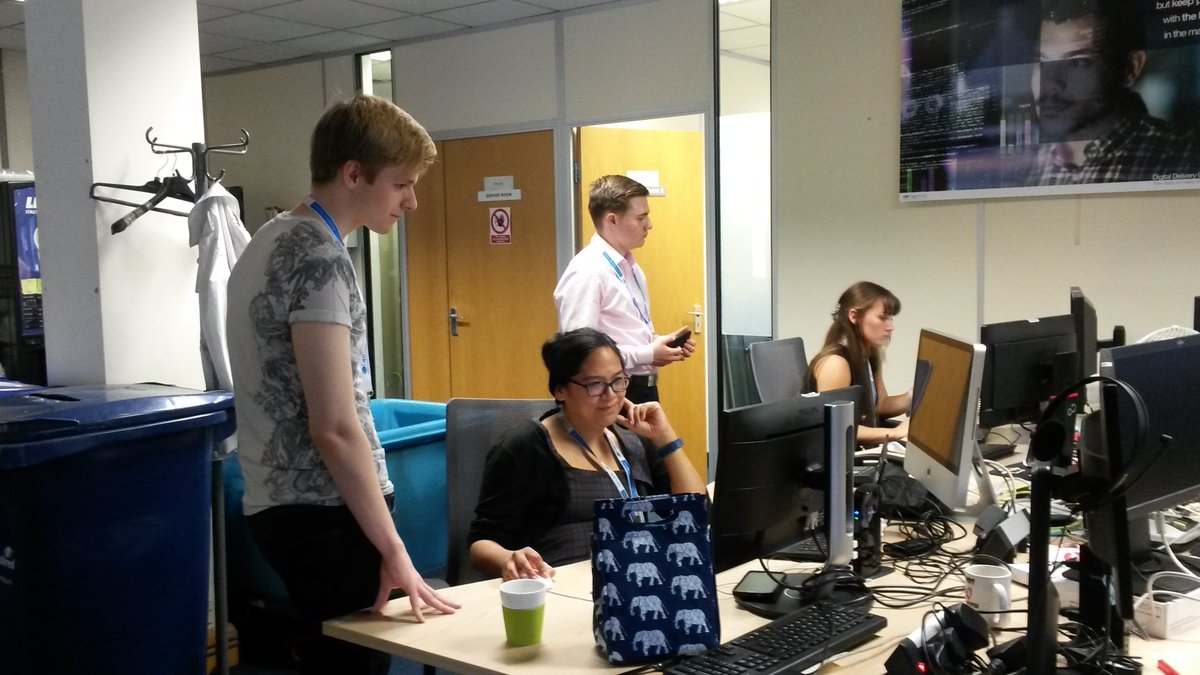 React_if's tweet photo. Our system is an update of the old forecasting and impacting tools. This morning the interns gathered footage of the old system. https://t.co/2A7u0vH6VO