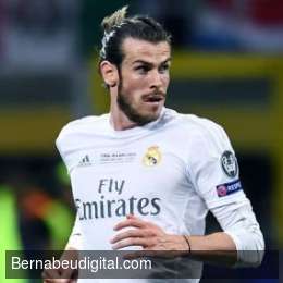Mundo_RMadridCF's tweet photo. Zidane quiere deshacerse de un jugador de la BBC: "Por 100 millones véndelo" https://t.co/ybcHtNMk1q https://t.co/eIuvKEFO90