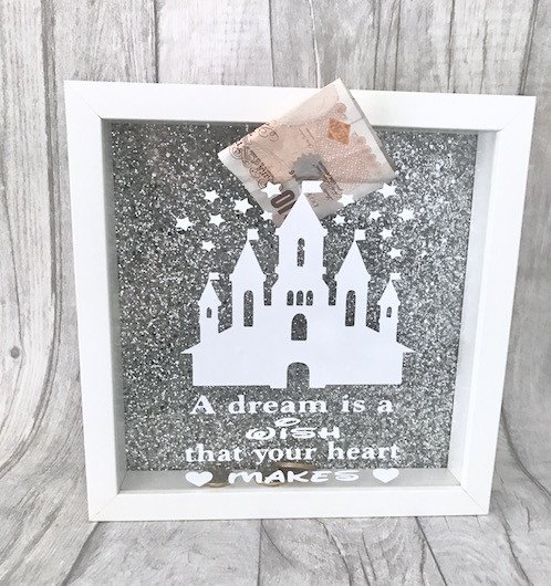 Little0Secrets's tweet photo. 💎Disney Saving Fund💎
✨Only £14.99✨
https://t.co/QjEH96XjJC
#moneybox #savingfund #disneyfund #magical #glitter #love #Disneyworld #princess https://t.co/D2Xs16zgjD