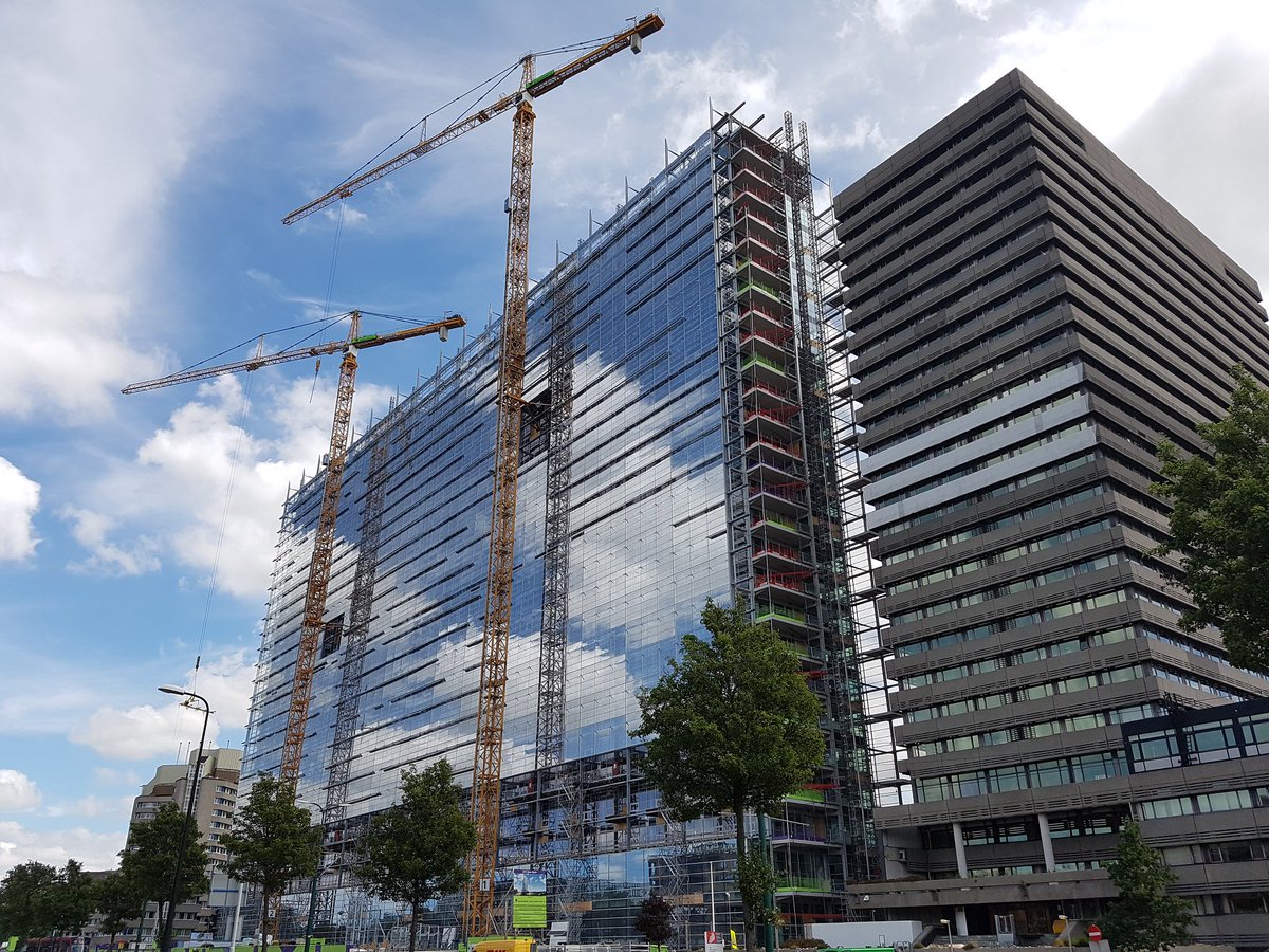 Heinen_Partners's tweet photo. De bouw van het nieuwe kantoorpand EPO heeft met 107m haar hoogste punt bereikt. Klik op onderstaande link. https://t.co/d78b00SUw5 https://t.co/qyj6AQfSHP