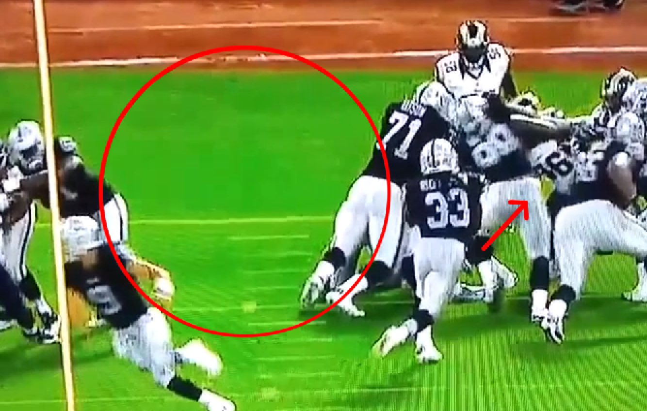 Happy 27th birthday to Trent Richardson, let\s hope his vision gets better! ¯\\_( )_/¯ 