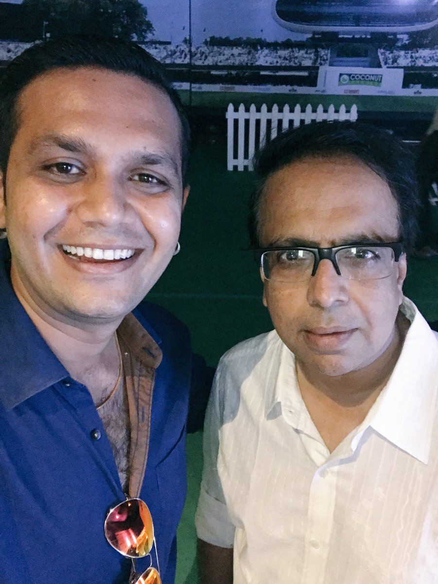 rjrockyboy's tweet photo. #Boy with @ananthmahadevan at #LastOverPremier #Gr8Actor #gr8Fun #CoconutTheater https://t.co/d1r9kAQzrL