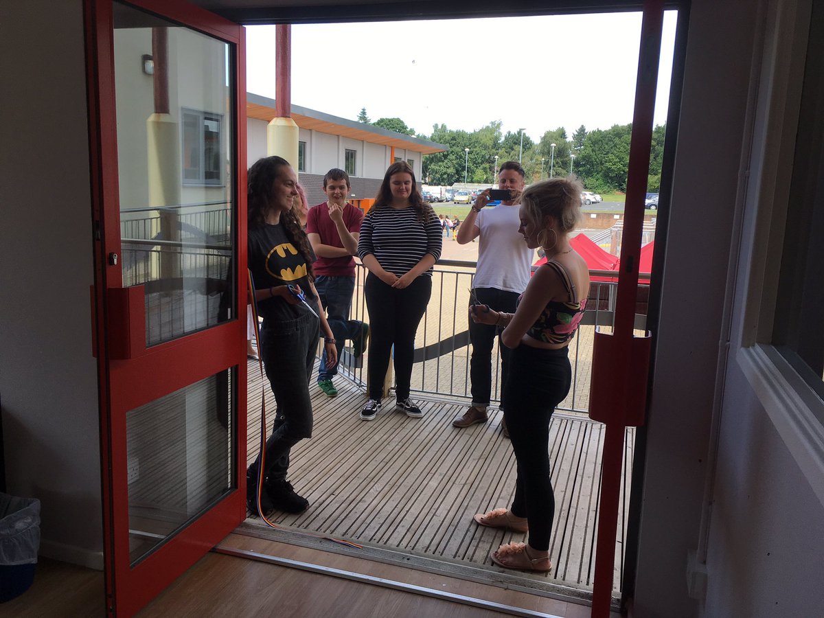 CCNActive's tweet photo. Thanks @Ready2_Learn @norwichcollege students for creating a great @WellbeingCCN space for our students! https://t.co/0FU7kM5Was