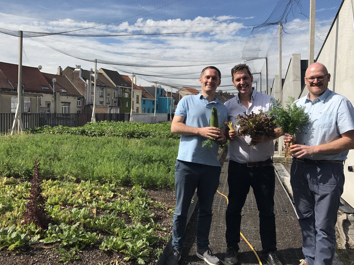 #BIGH #BIGHanderlecht #testphase #outdoorgarden #urbanfarming Meeting on the rooftop with our partners Social workplace Groot Eiland!