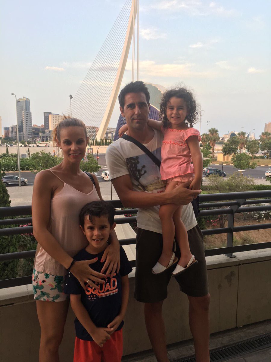 PiCuesta's tweet photo. Feliz aniversario!!!  @d_aguayo te quiero mi vida!!!! https://t.co/eudc7Qhs5H