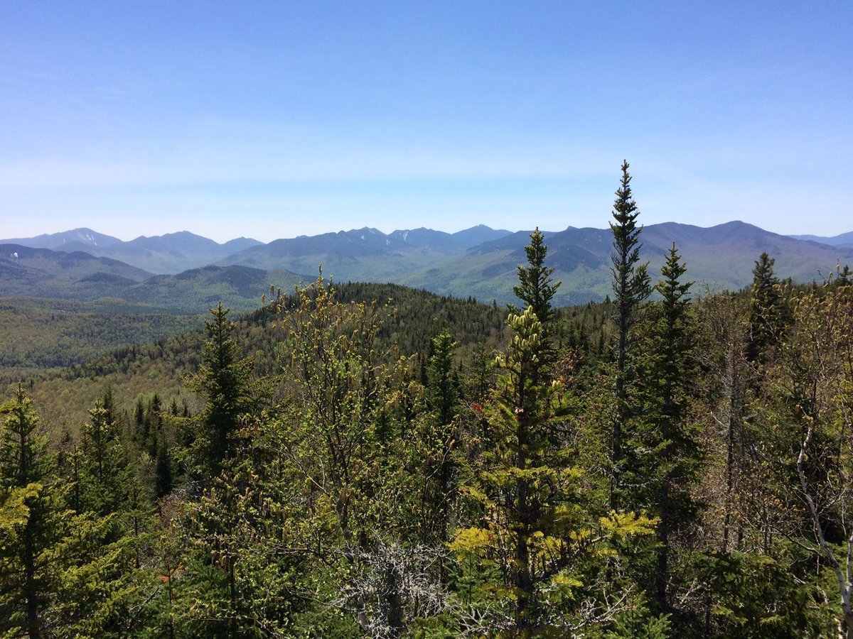 Did you know? The #Adirondack Park is nearly three times the size of Yellowstone National Park. adirondackcouncil.org/page/the-adiro…