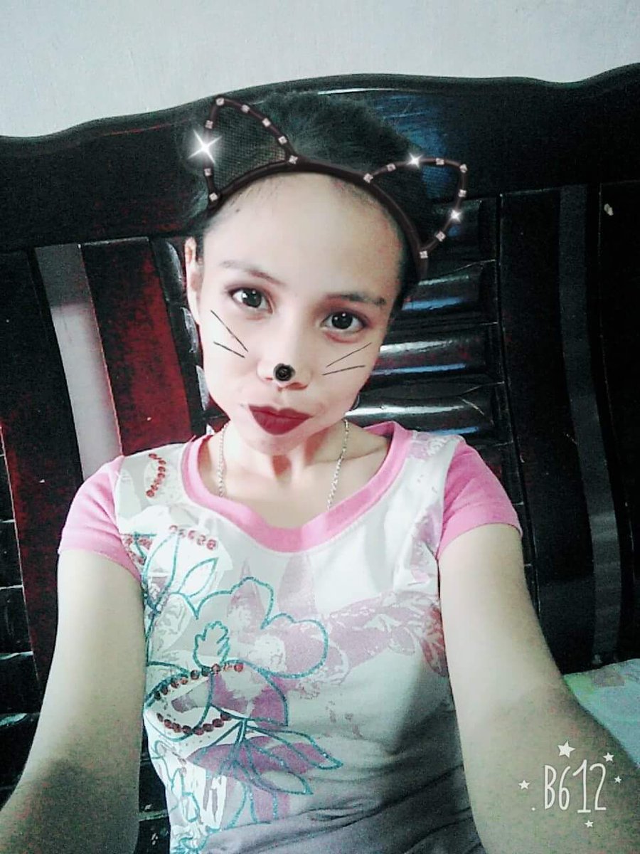 Maineeee01's tweet photo. Lemme take a selfie meow!! π±π±π±
#Cat #Neko #B612Cam #CatEffect #MaroonLips https://t.co/BnIE2BH4ht