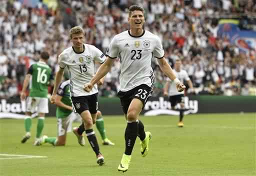 Happy birthday to Wolfsburg and Germany striker Mario Gomez, 32 years old today! 