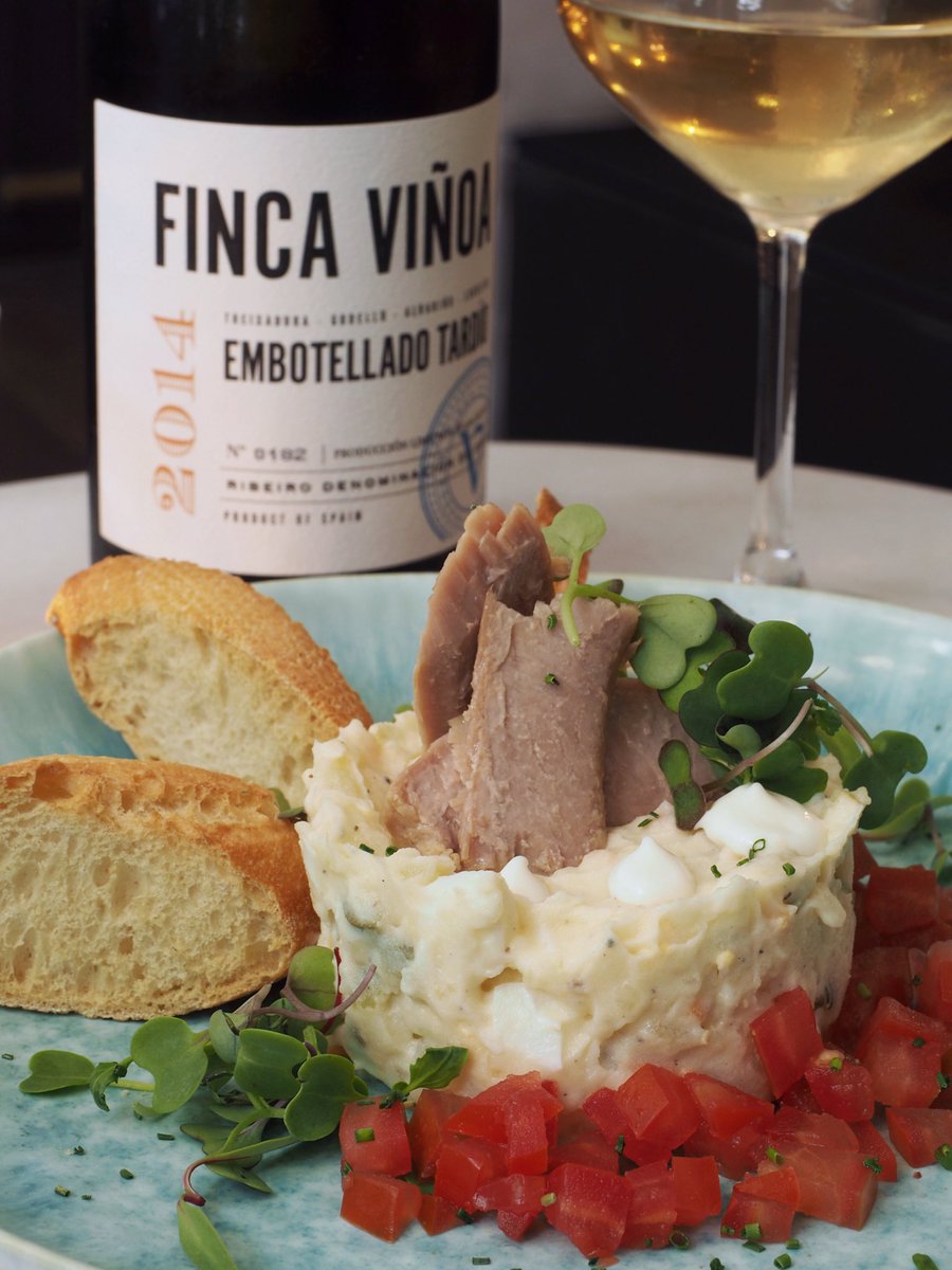 BornVoraz's tweet photo. Hoy os presentamos nuestra ensaladilla con ventresca de atún 😋. ¡Animaros, os encantará!

C/ Princesa, 33, El Born https://t.co/vYuNHs8m8d