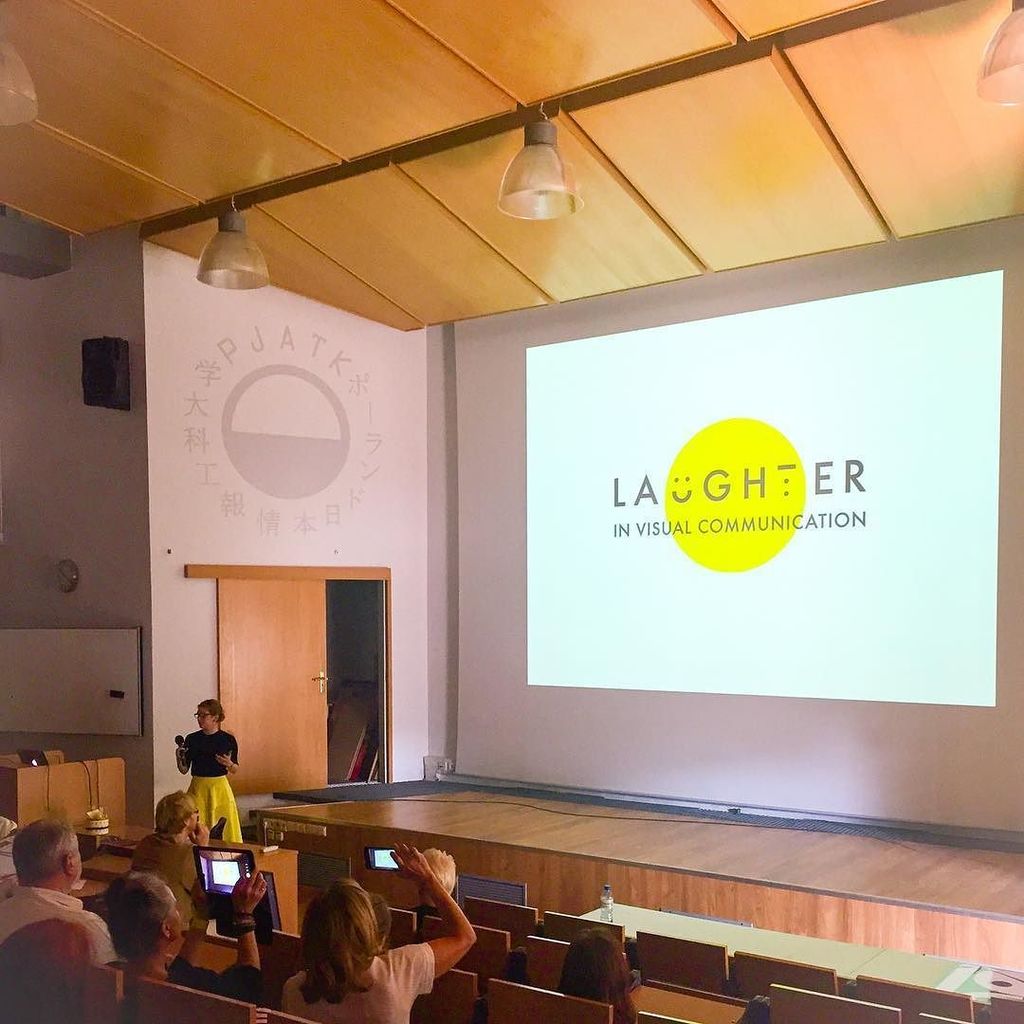 polskojaponska's tweet photo. @jushkievitz #AgataJuszkiewicz presenting her #graduation #project the #visualidentification of #laughterconferenc… https://t.co/FQeYnlswqR https://t.co/u2PBR6Zelo