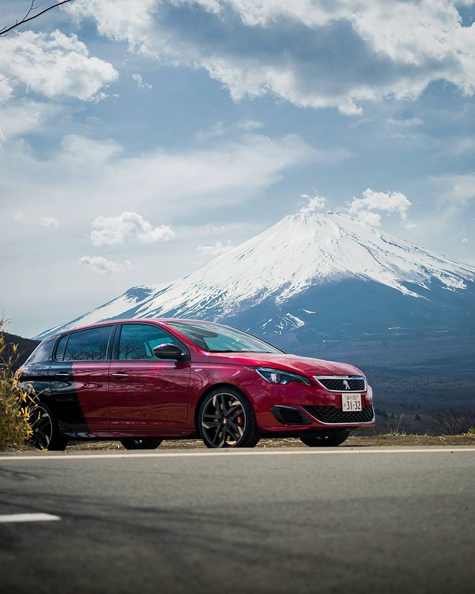 ayeshonline's tweet photo. @Peugeot_Japan 308GTi https://t.co/9WR6pNyUye