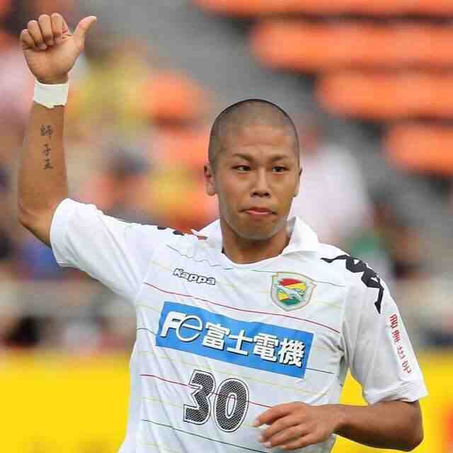 魎魍魅魑 ハーフナー マイクの 和彫 には正直ドン引きだけど 油性ペンで書いたみたいな森本のタトゥーもどうなのしかし サッカー元日本代表ハーフナー マイクのタトゥーｗｗｗｗｗｗｗｗｗ T Co Jqfhdjj4sc