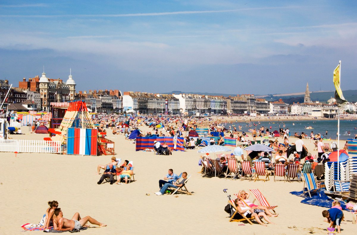 HistoricEngland's tweet photo. Hooray for July! Get beach bygone ready with our new #HeritageCalling essentials packing list at https://t.co/pNHscgUpqE https://t.co/k2Zvst4Bn5