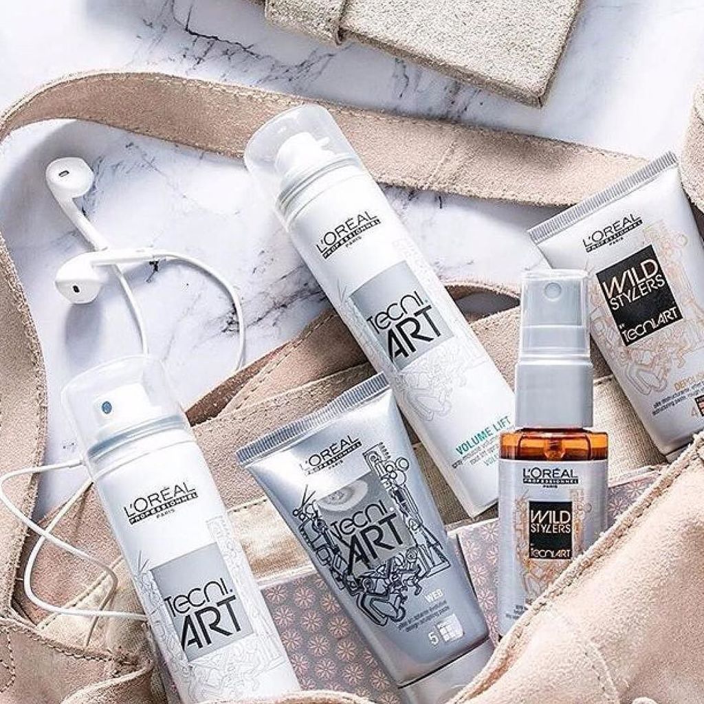 CobellaSalons's tweet photo. Hello Monday! We love #TechniArt No day without one of these high performance styling products, which one is your favourite? #monday #hair … https://t.co/3DLX4gXB2Q