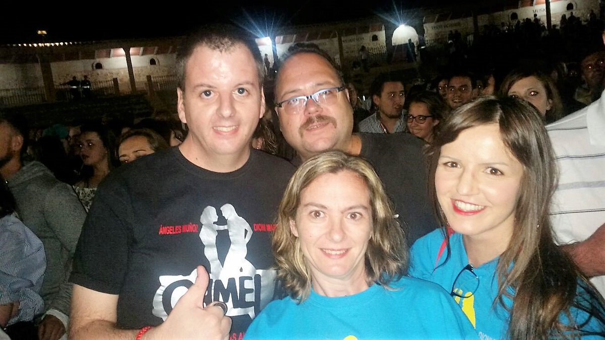 JoseCerisuelo83's tweet photo. Noche fantástica en Villamayor de Santiago (Cuenca), con grandes amigos disfrutando del MacroConcierto, nos vemos pronto familia!! 😀 https://t.co/1GLPqaPpn2