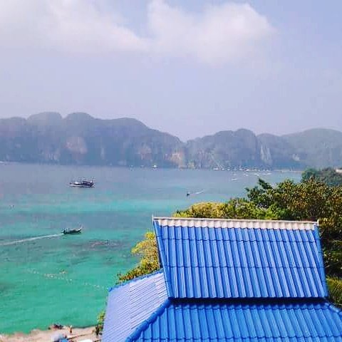 TravelFood2's tweet photo. Oggi si vola in #Thailand nella splendida #Phiphiisland 
#photooftheday #travelblogger #beach https://t.co/rKi4yGhzC6