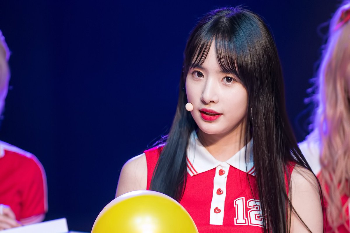 941224net's tweet photo. 170607 우주소녀 #HAPPY 쇼케이스  설아 4pic

#WJSN #SEOLA 
#우주소녀 #설아 

Happy Happy Happy https://t.co/7IovyKyIWl
