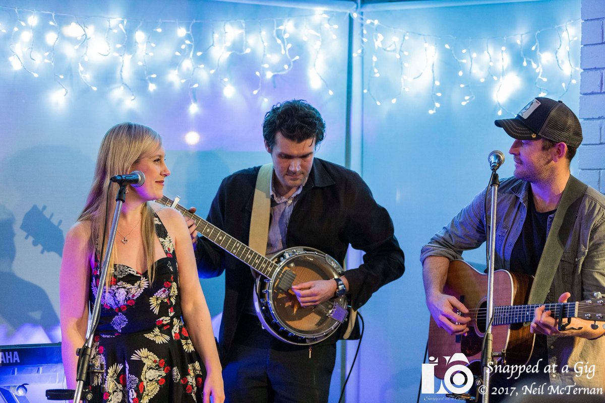 weepinwillows's tweet photo. Many thanks to @SnappedAtAGig for capturing the fun we have on stage w/ @BradButcherHQ! 😄 Such a great weekend at #HatsOff2017! 🎶🎉 #HOTC2017 https://t.co/U7ugLA8j6Z
