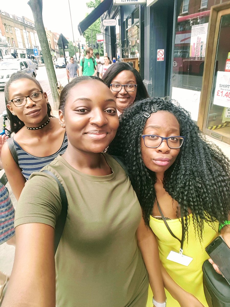 Hernameis_Amy's tweet photo. Had a fantastic time overall and my friends met Fetty wap at Angel station. #WirelessWeekend https://t.co/UsIUreOgON